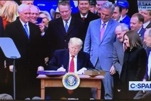 特朗普签署美墨加协定 该协定将取代北美自贸协定缩略图