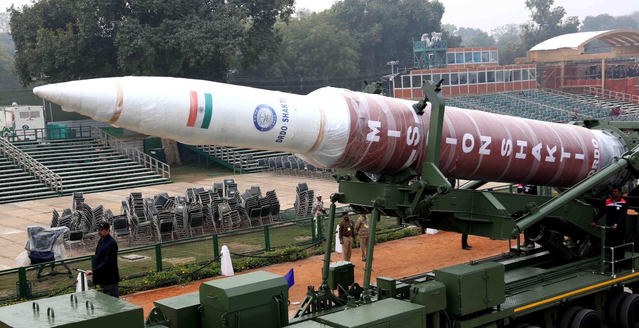 印度阅兵彩排大量新武器登场 反卫星导弹都搬出