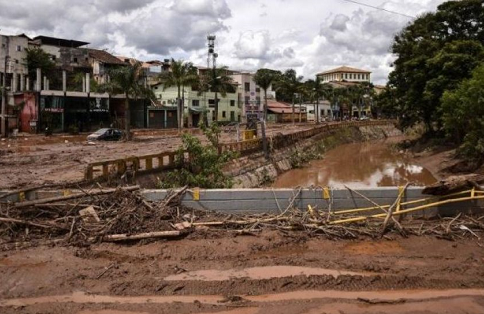 巴西东南部连日暴雨已导致50人死亡(图)