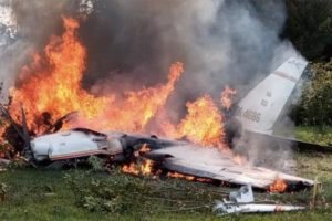 哥伦比亚一架轻型飞机坠毁 造成4人遇难缩略图