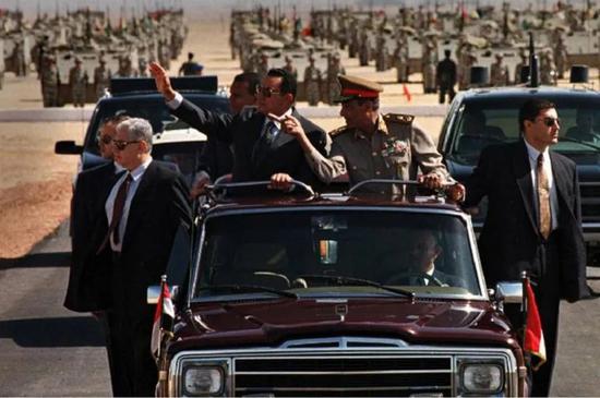 中东强人穆巴拉克逝世 曾执政埃及30年
