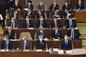 日本地方议会全员戴口罩出席 答辩改书面形式缩略图