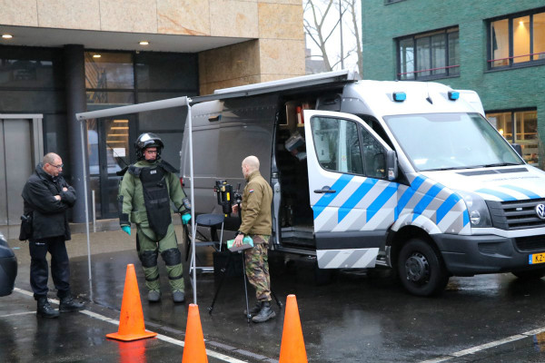 荷兰邮局接连发生爆炸 警方怀疑是邮包炸弹袭击
