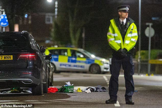 伦敦连发4起持刀袭击致4人受伤 其中2人情况危急