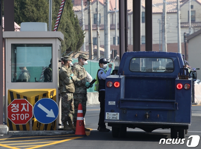 韩国一教会78人确诊 两公里外美军基地紧急封锁