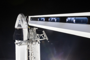 外媒：SpaceX将在两年内送乘客上太空缩略图
