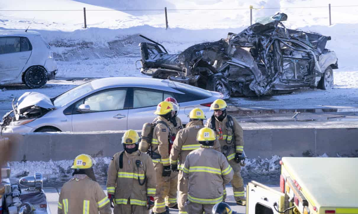 加拿大发生200辆车连环相撞事故 已致2死近70人伤