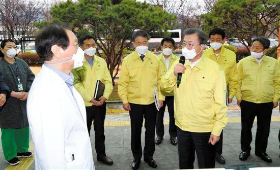 两名负责防疫的公务员突然死亡 韩国能控制住吗？