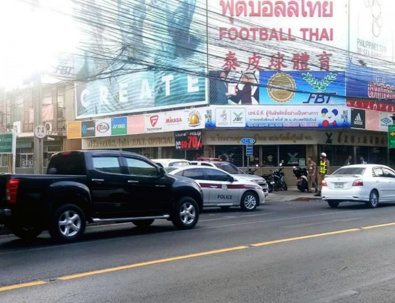 泰国男子在曼谷市中心开20多枪 自称压力大(图)