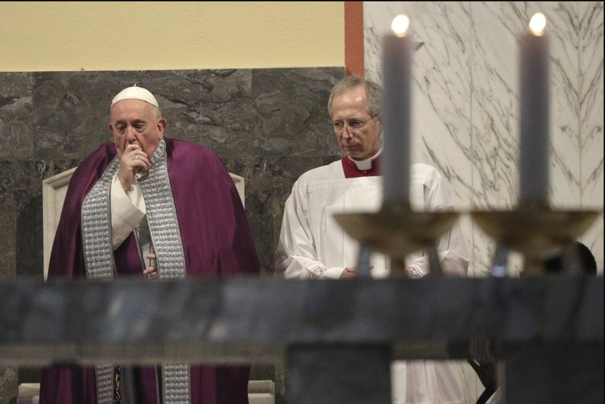 教皇“身体不舒服”缺席弥撒，前一天他咳嗽了