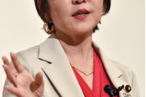 自民党高官：日本女议员太少 应该为此修改宪法缩略图