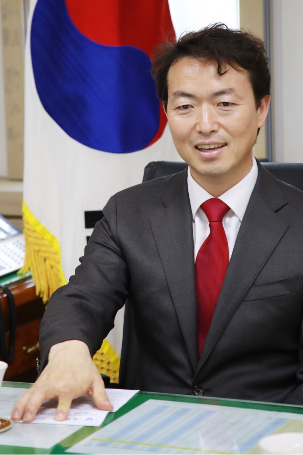 韩国一市政府半夜发文呼吁“弹劾总统” 网友懵了