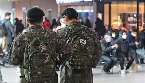 疫情波及到国会和驻韩美军，韩国能否顶住压力？
