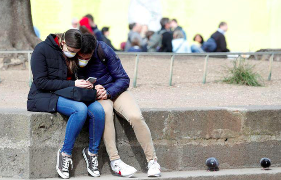意大利口罩消毒剂价格疯涨，政府介入调查