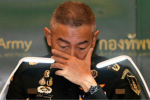 泰国陆军总司令含泪为军人枪击案致歉:要怪就怪我缩略图