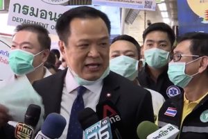 泰国卫生部长怒了:西方游客不戴口罩该被驱逐出境缩略图