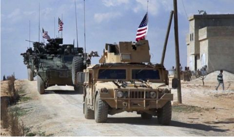 叙利亚村民拦截美军装甲车队 有平民遭射杀