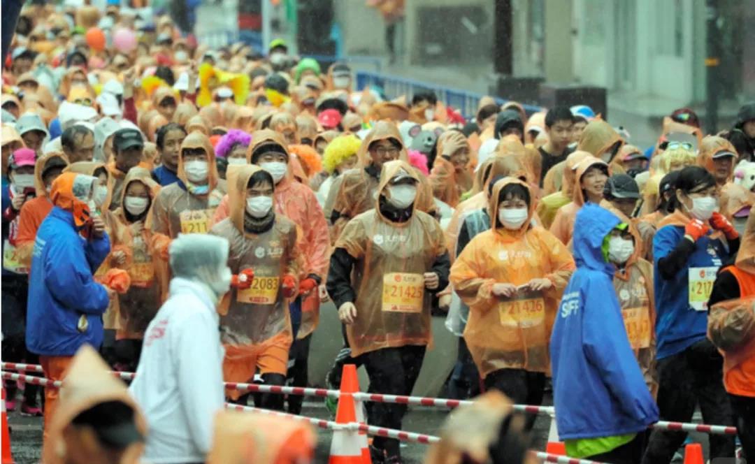 肺炎疫情正蔓延 日本为何还敢一天办11场马拉松？