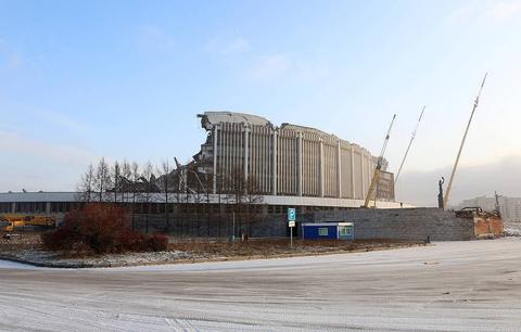 俄体育场拆除时轰然坍塌 圣彼得堡市政府回应