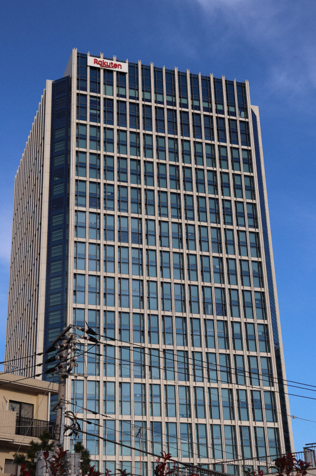 日本电商乐天推包邮服务被商家投诉 总部大楼遭查