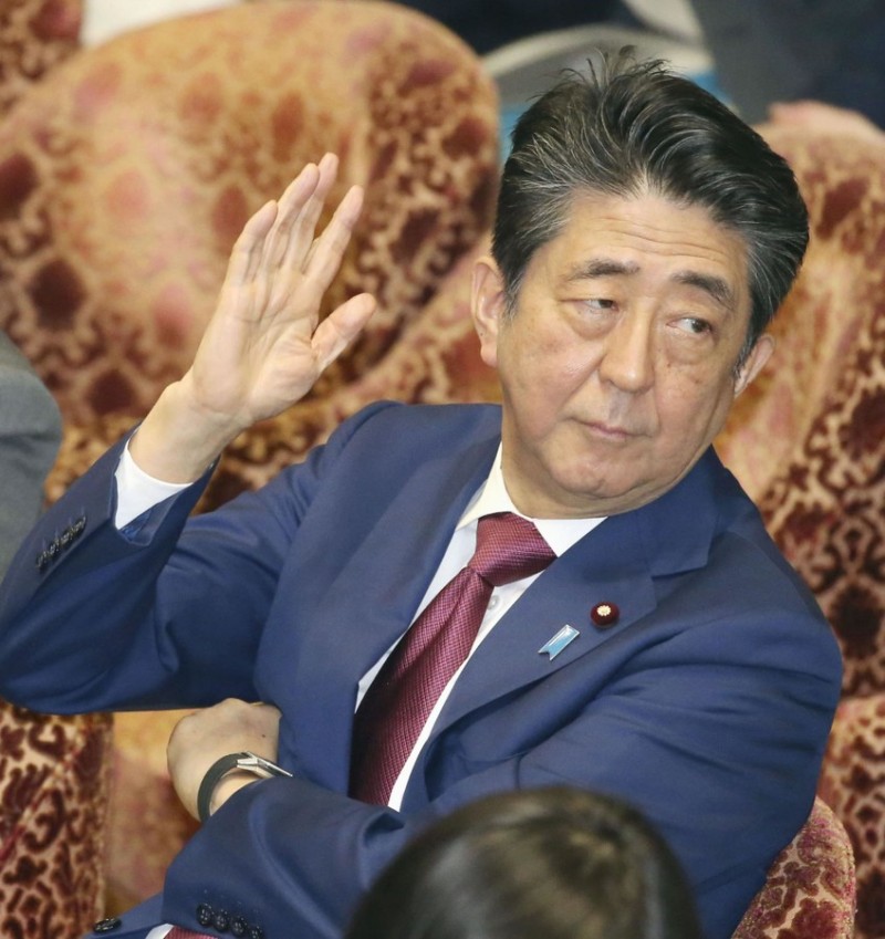 安倍明年任期结束后谁接班?八旬日本前首相再表态