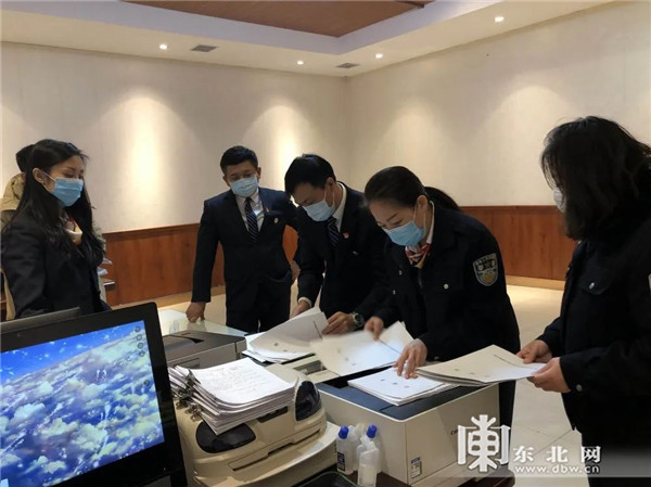 鹤城公证处以19份“特殊”的公证书告慰抗疫英模王春天