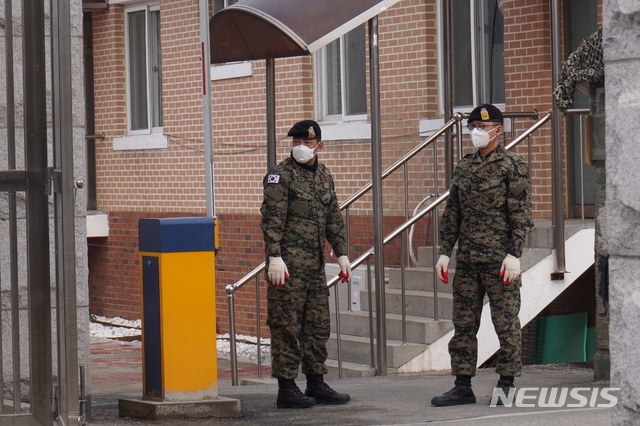 韩国累计38名军人确诊 2600多名军人被隔离