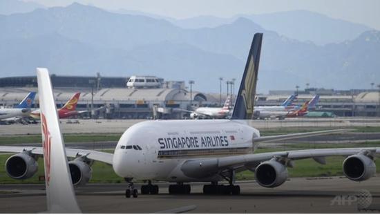 新加坡航空公司将削减96%运力至4月底