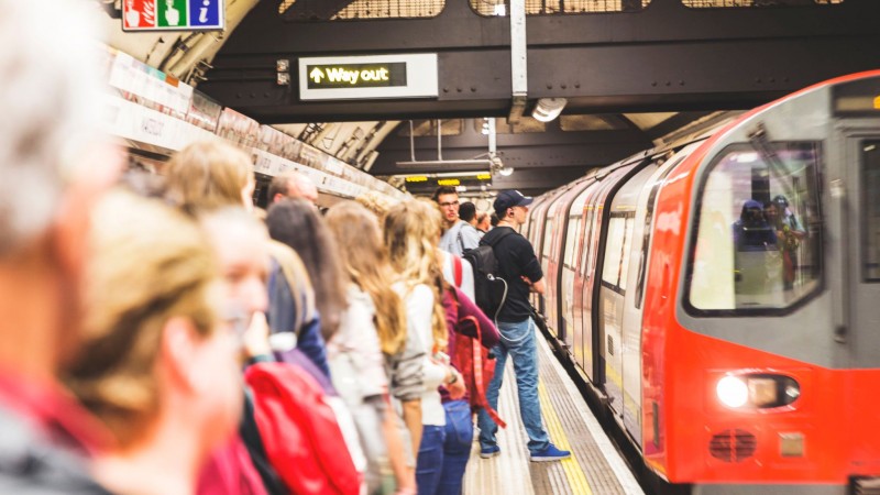 英国伦敦一名地铁驾驶员13日被确诊感染新冠肺炎