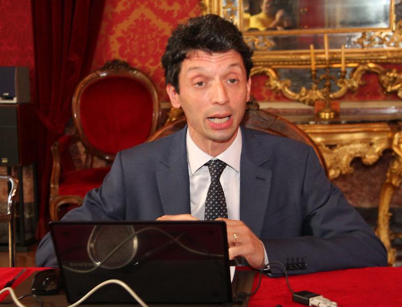 意大利克雷莫纳市市长确诊感染新冠病毒