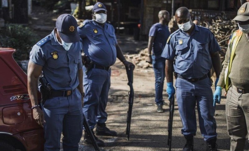 南非数百人违反全国封闭21天规定被捕