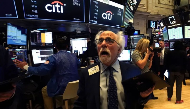 全球股市一周蒸发10万亿美元