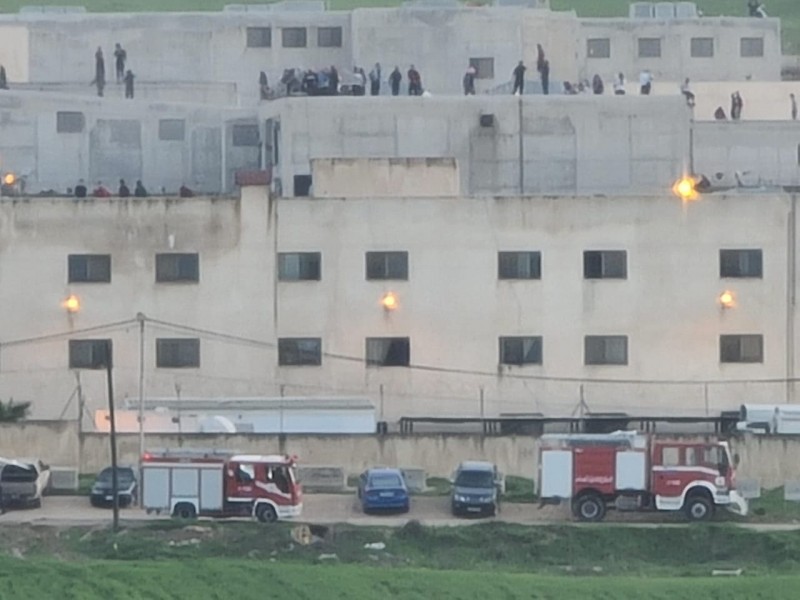 约旦伊尔比德监狱发生暴动 至少2人死亡