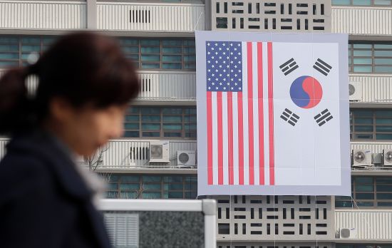 美国驻韩使馆暂停常规签证业务