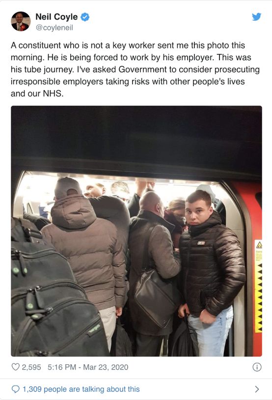 佛系抗疫之下伦敦地铁依然人山人海 BBC：要不得啊！
