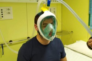 意大利医疗器械短缺 工程师把浮潜面罩改造成呼吸机缩略图