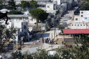 希腊海岛最大难民营 两难民遭枪击受伤入院缩略图
