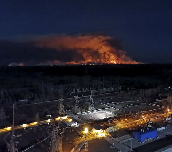 烧了10天切尔诺贝利山火仍未灭 曾离核电站仅数百米