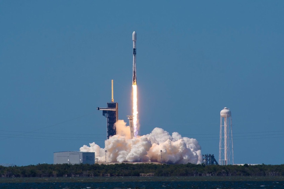 SpaceX第七批60颗卫星升空 卫星互联网增至422颗