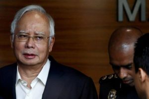 马来西亚高等法院批准延期审理前总理纳吉布贪腐案缩略图