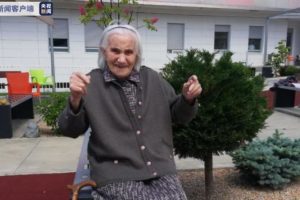 西班牙104岁老人成功战胜新冠肺炎缩略图