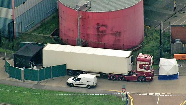 英国埃塞克斯集装箱货车惨案嫌疑人认罪