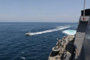 伊朗首射军星后 美伊在波斯湾”危险接近”会否升级？缩略图