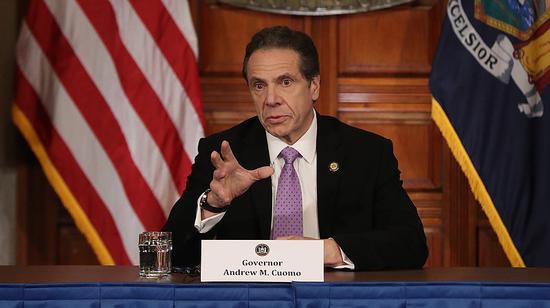 纽约州州长呼吁政府提供"危险津贴" 奖励一线工作者