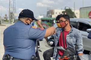 菲律宾累计25名警察确诊感染新冠肺炎缩略图