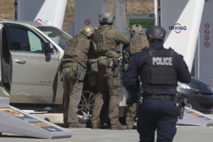加拿大新斯科舍省枪案至少13死 包括枪手和一名警察缩略图