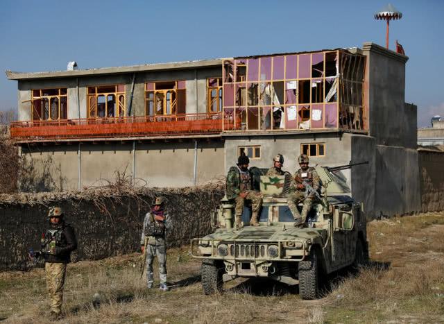 美军驻阿富汗军事基地外发生袭击，5人死亡4人受伤