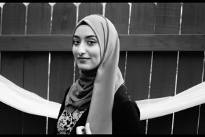 也门裔美国诗人获2020年惠特曼奖，平日教难民英语缩略图