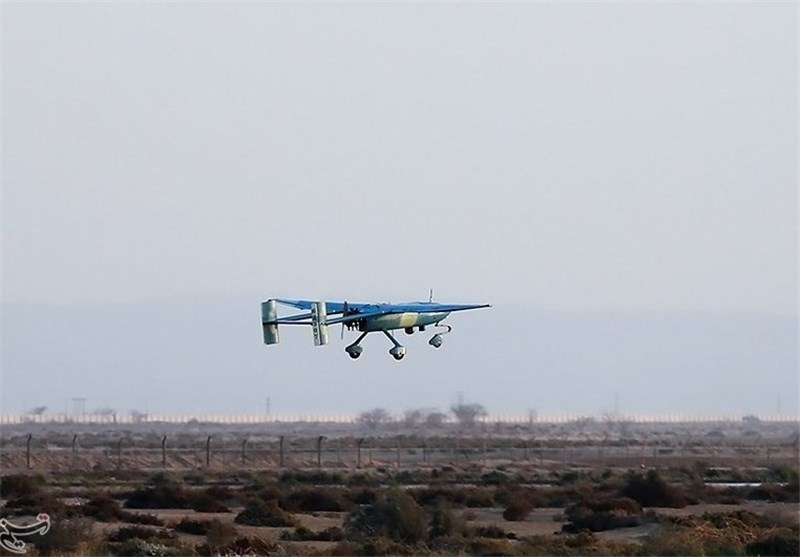 伊朗军队接收新型无人机用于作战和侦察任务