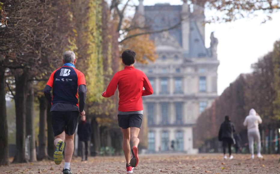 巴黎8日起白天禁止市民出门锻炼